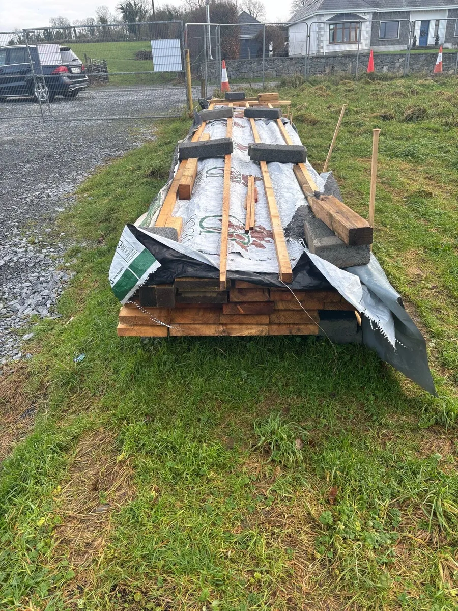 Surplus Roofing Timber – 9x2 / 7x2 / 6x2 - Full Le - Image 1