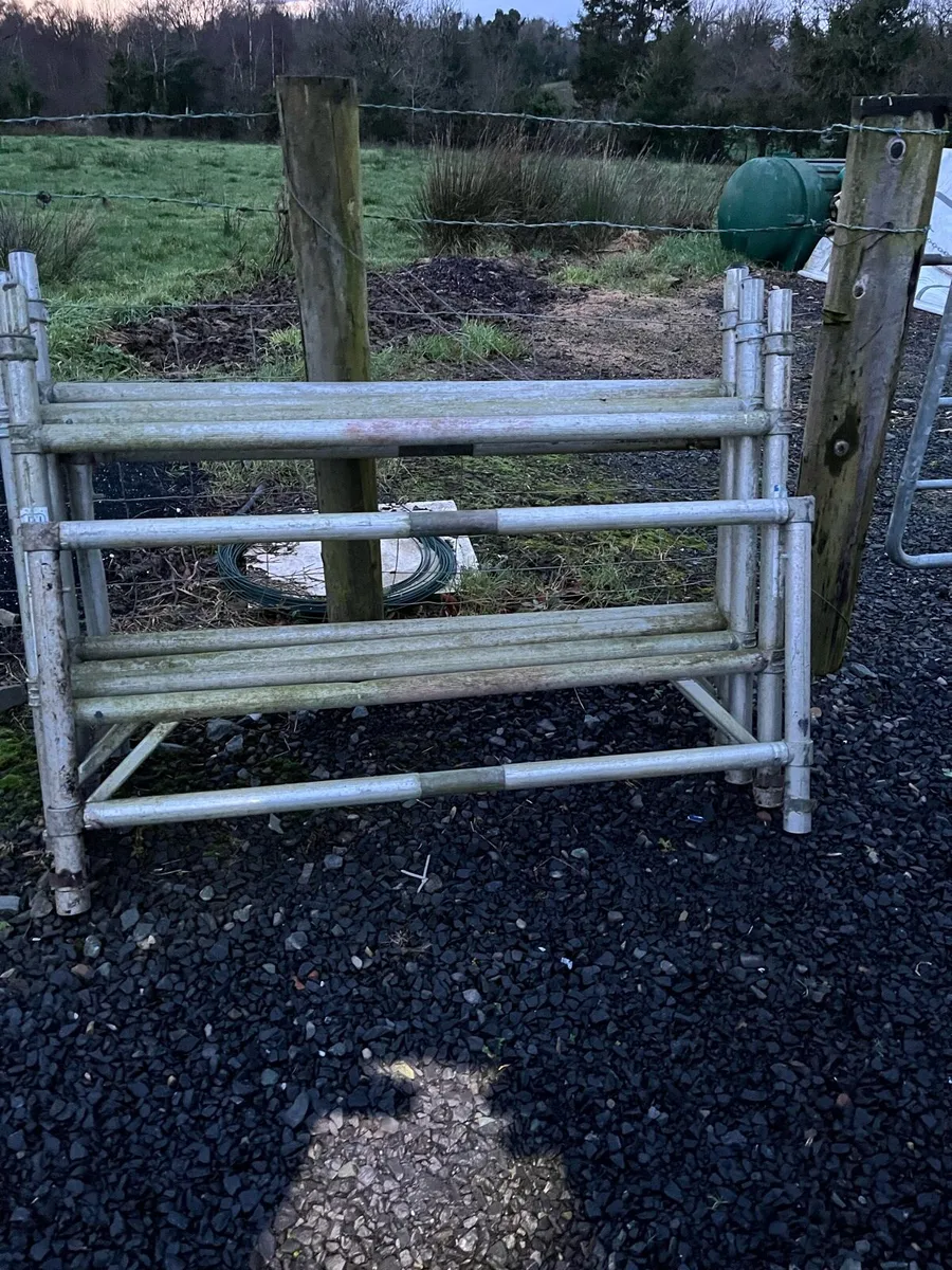 Aluminium scaffold tower - Image 1