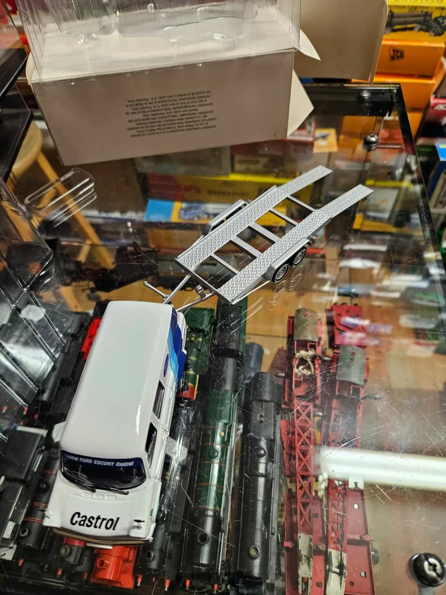 Corgi Atlas Ford Transit Van and Trailer Rally - Image 3