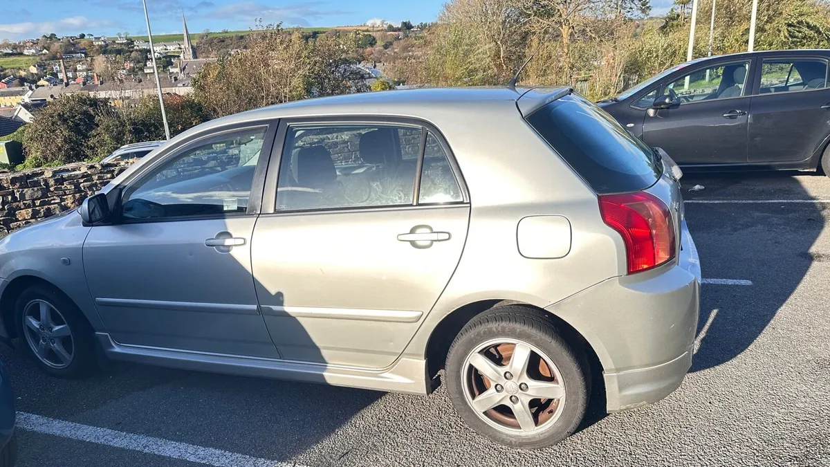 Toyota 2006 - Image 4