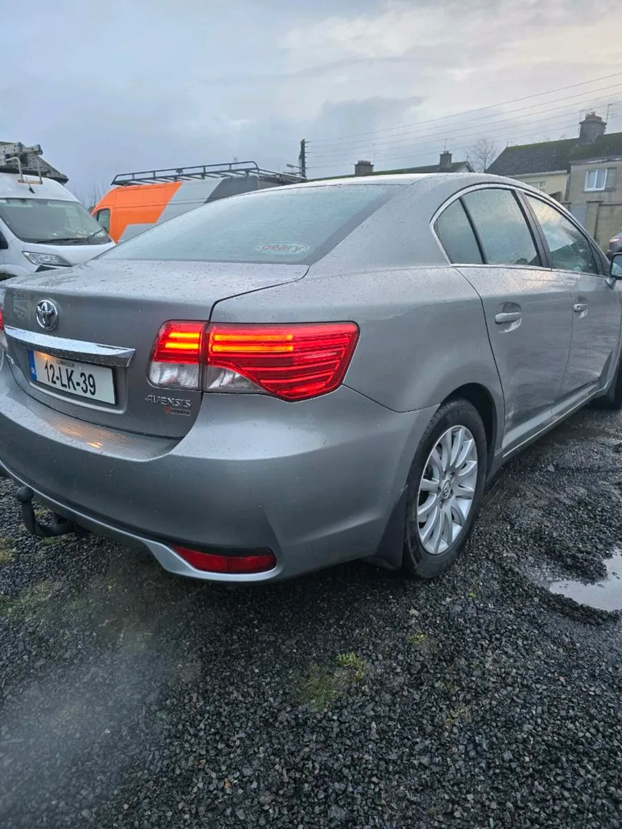 2012 Toyota avensis D4D - Image 4