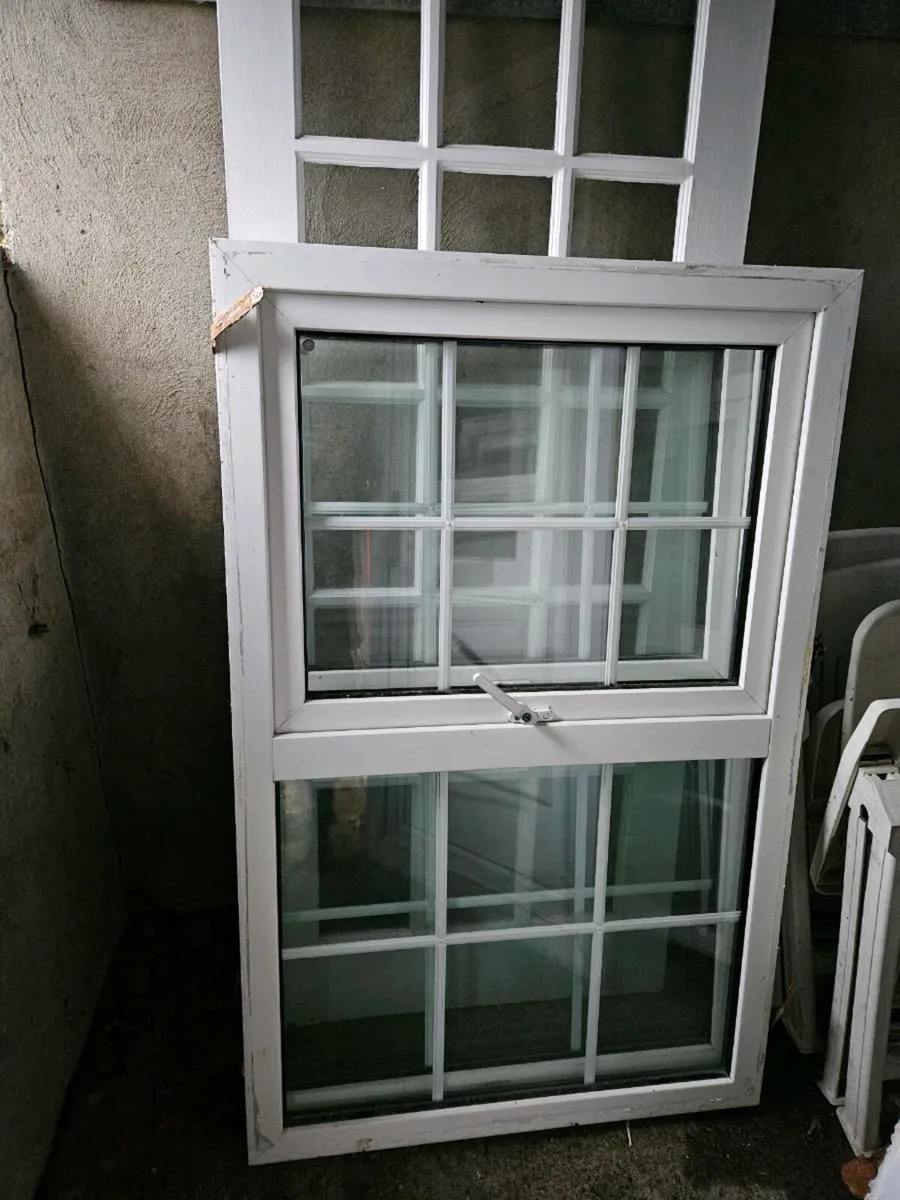 White window - Image 2