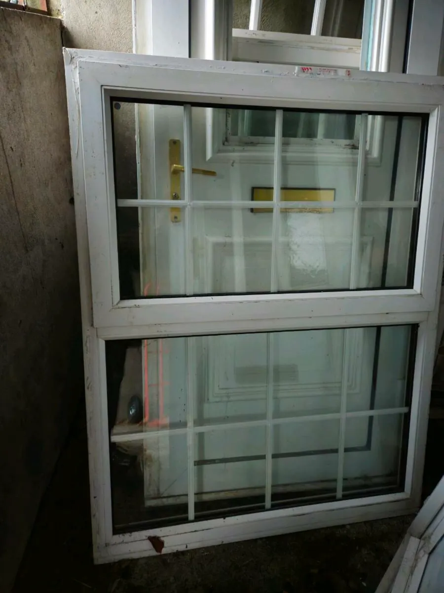 White window - Image 2
