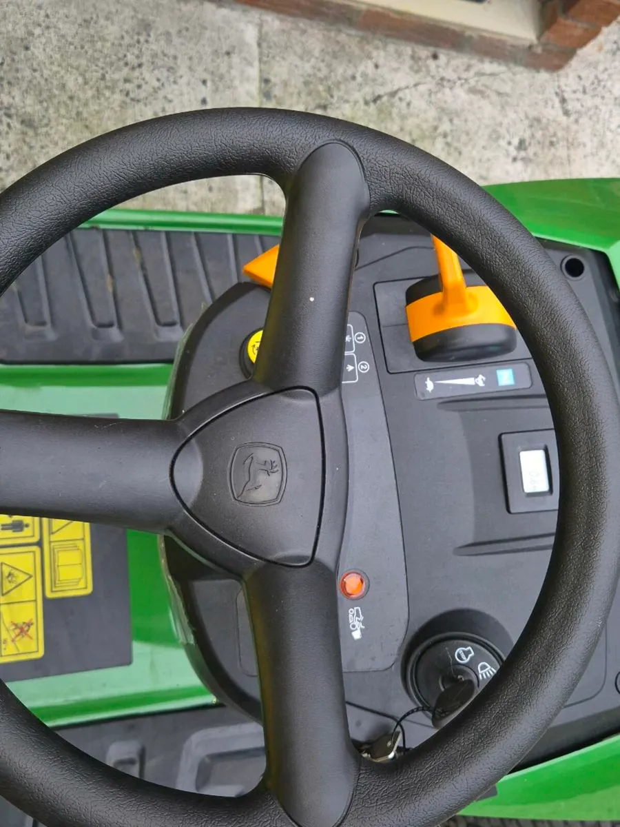 Ride on lawnmower - Image 3