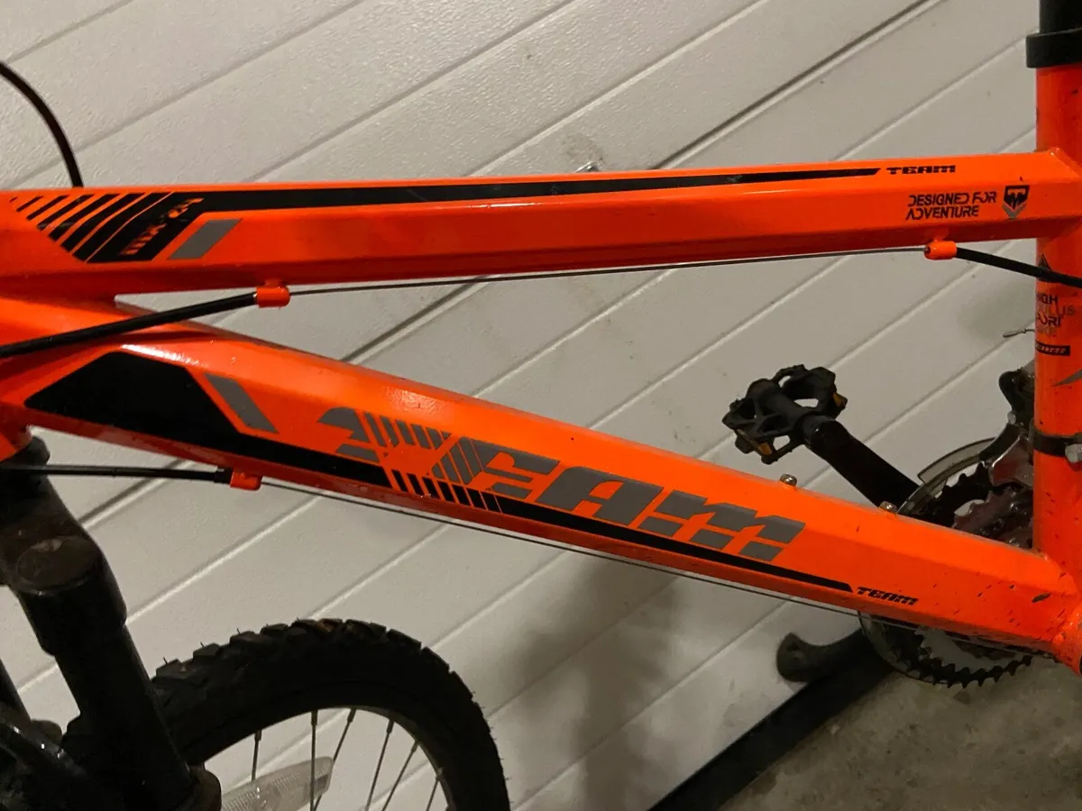 26inch Boys Bike TEAM orange - Image 3