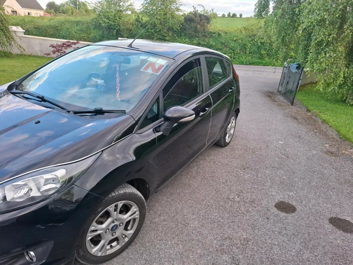 2016 Ford Fiesta - Image 3