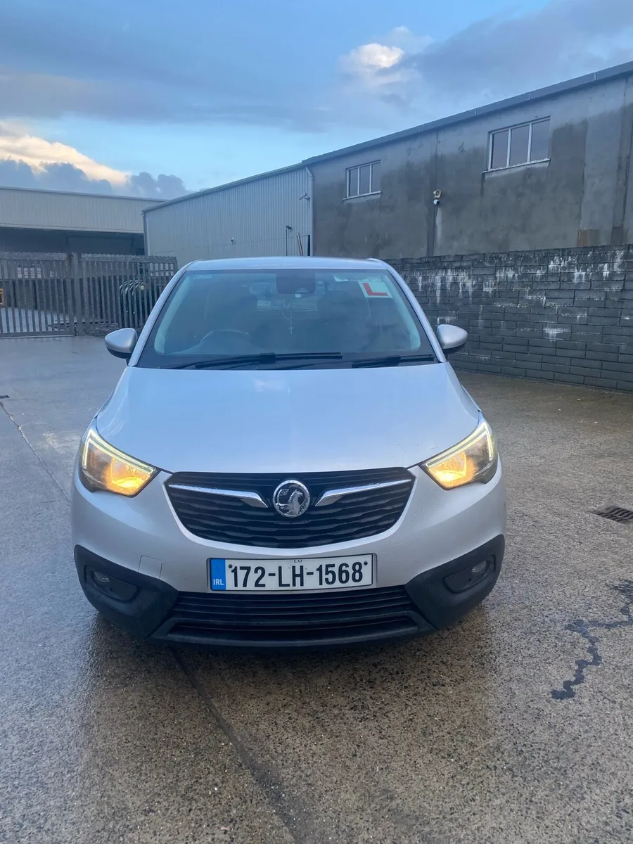 Crossland X 2017 low mileage - Image 1