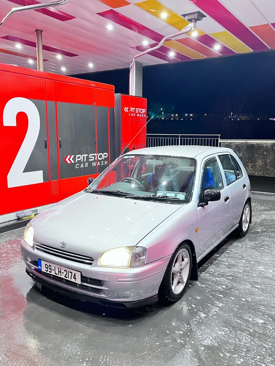 Toyota starlet - Image 1