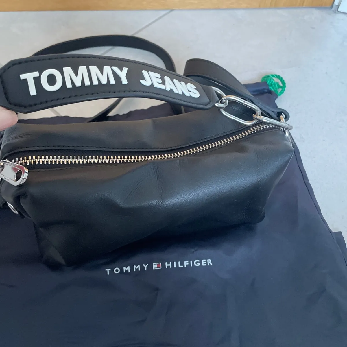 Tommy Hilfiger bag - Image 1
