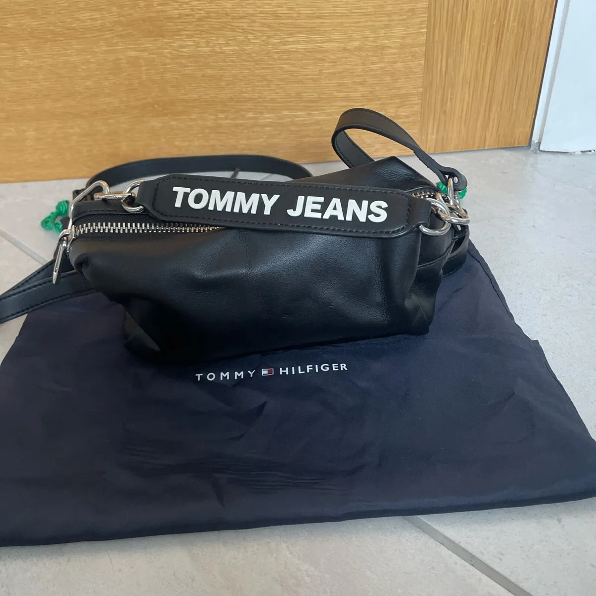 Tommy Hilfiger bag - Image 2