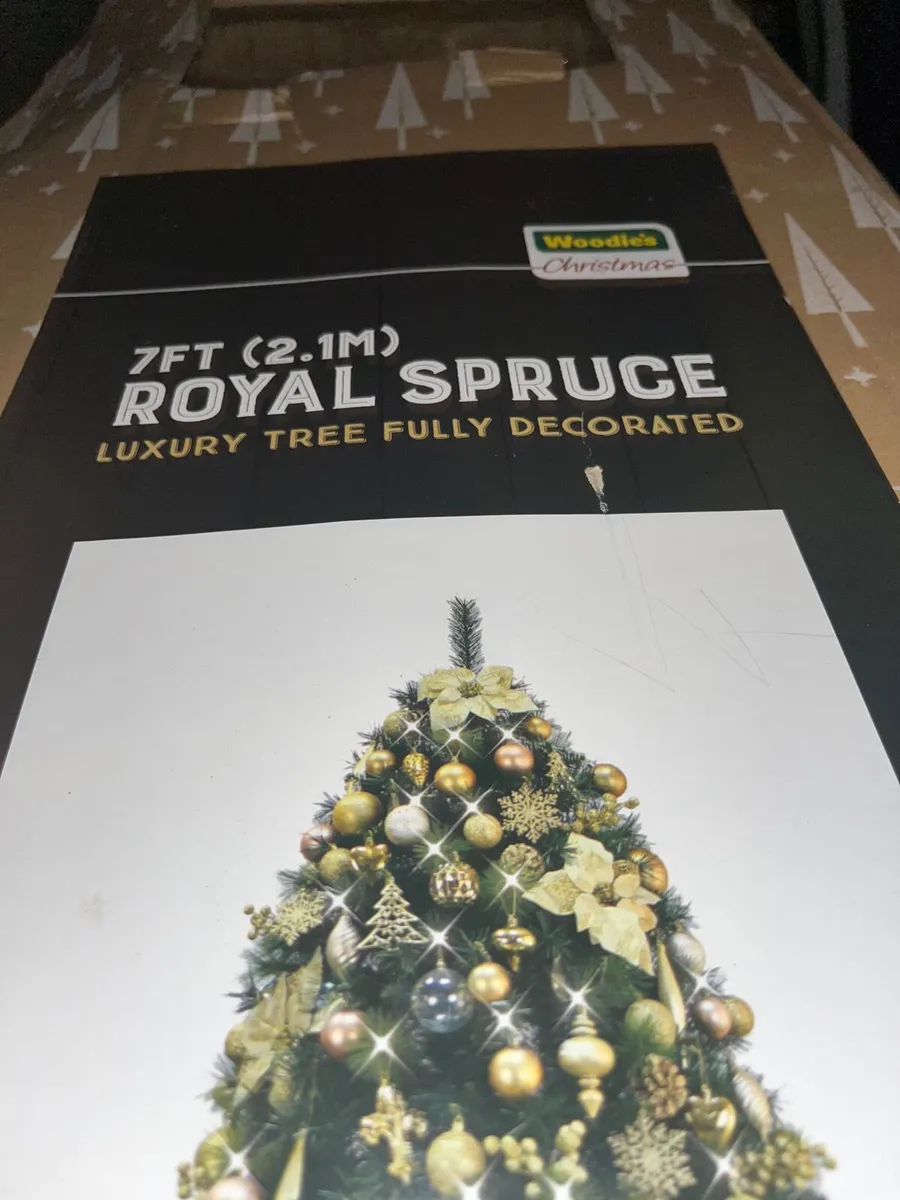 Christmas Tree Ivory Gold 7ft ( 2.1 ) m - Image 2