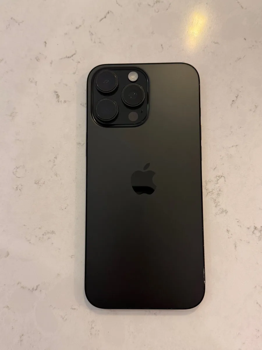 iPhone 16 pro max 256 Unlocked - Image 3