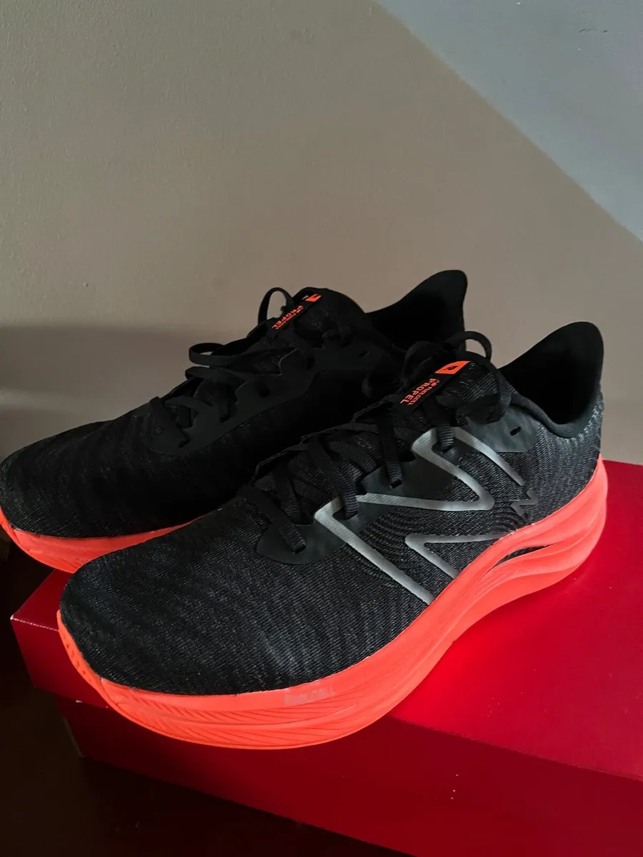 Men’s runners - Image 2