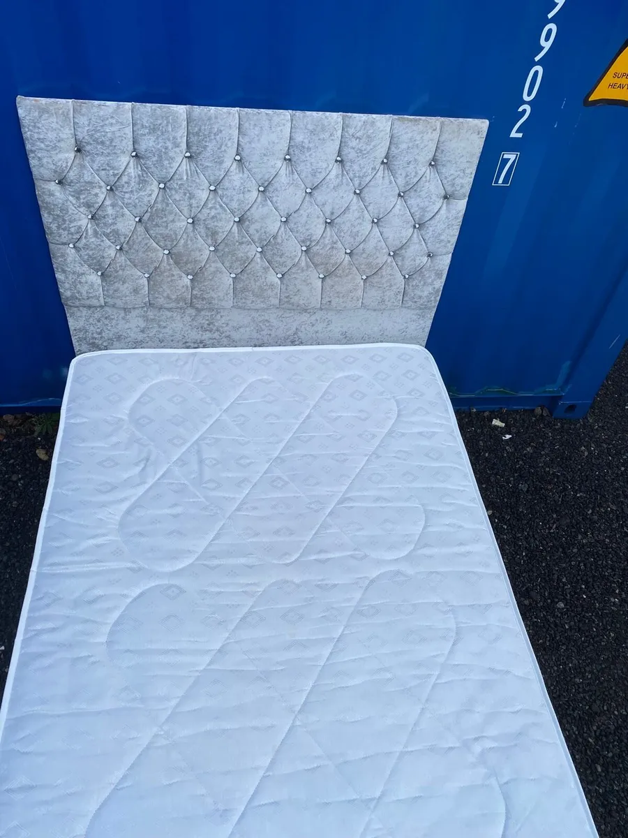 Double bad - Image 3