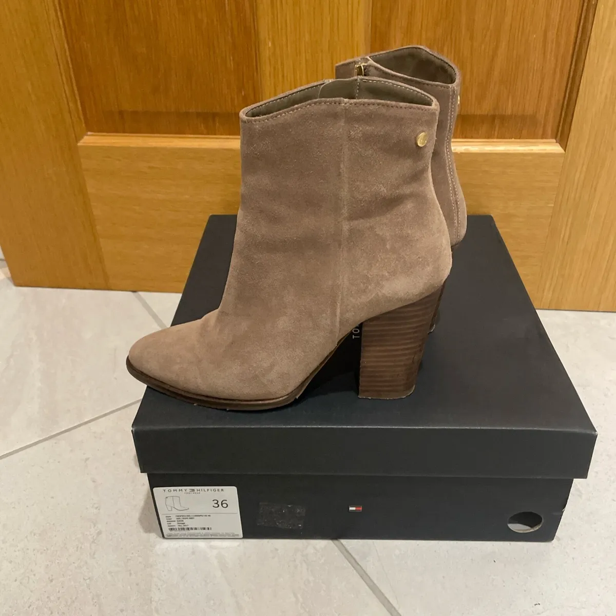 Tommy Hilfiger boots - Image 1