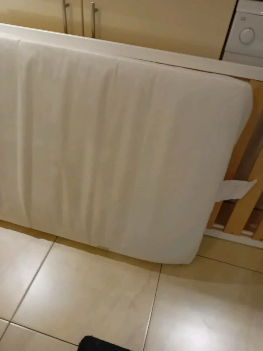 CHILDS BED + MATTRESS + 2 COVERS - Image 2