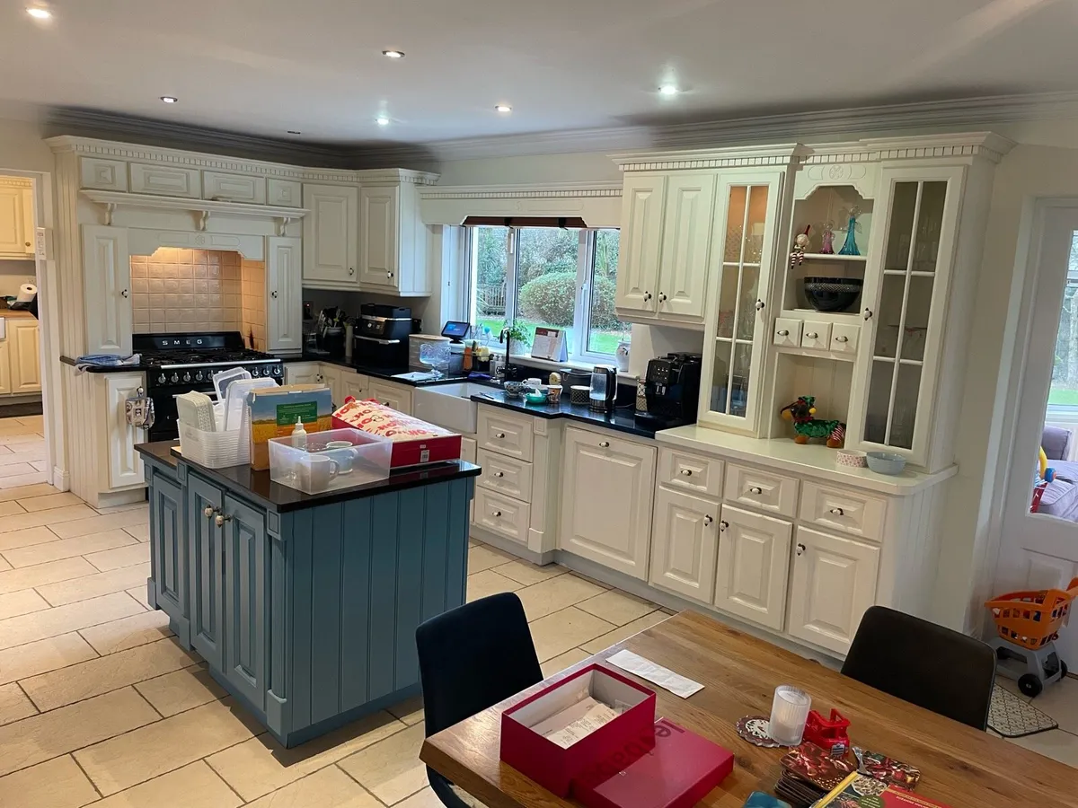Fitted kitchen - Image 1