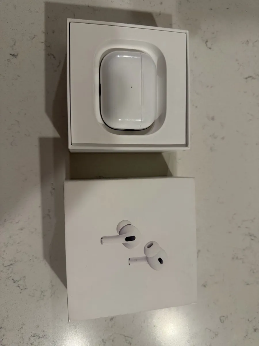 Apple IPhone 15 Pro Max 512Gb + AirPods Pro 2nd - Image 3