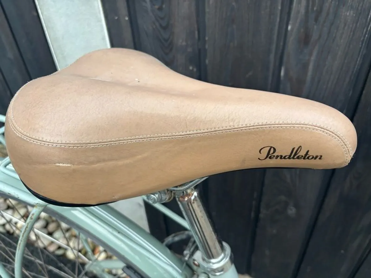 Ladies city bike - Image 1