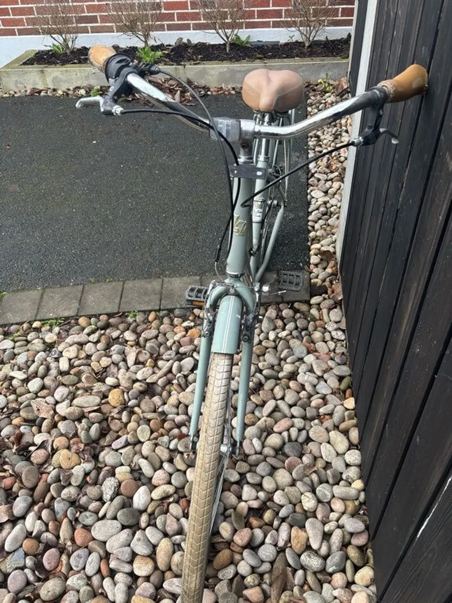 Ladies city bike - Image 2