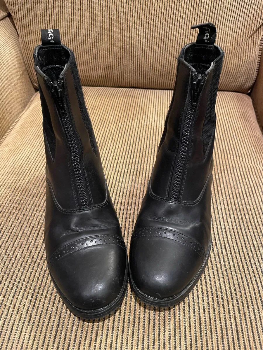 Horse riding boots - Image 1