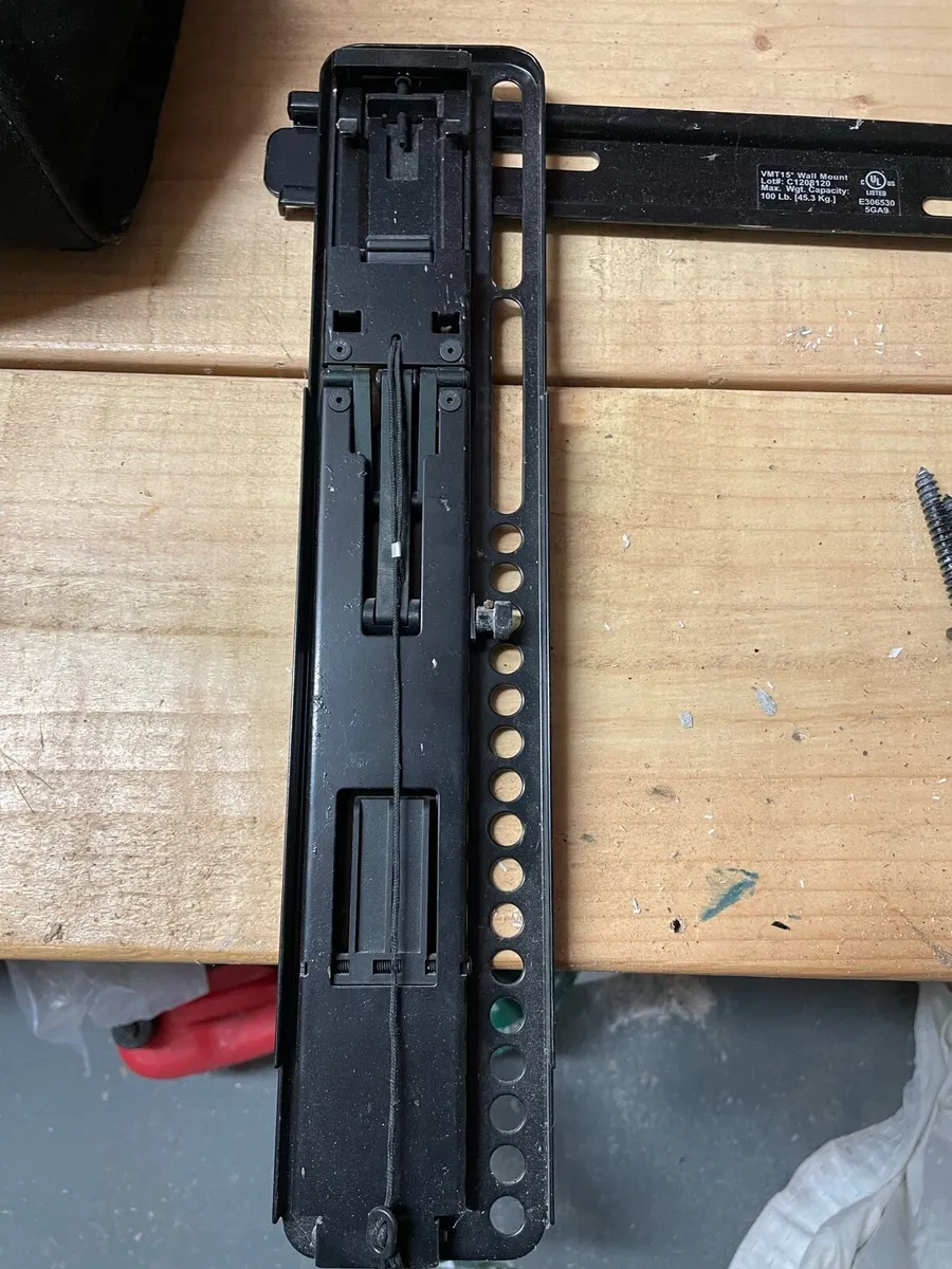 Sanus VMT15 TV Wall Mount - Image 3