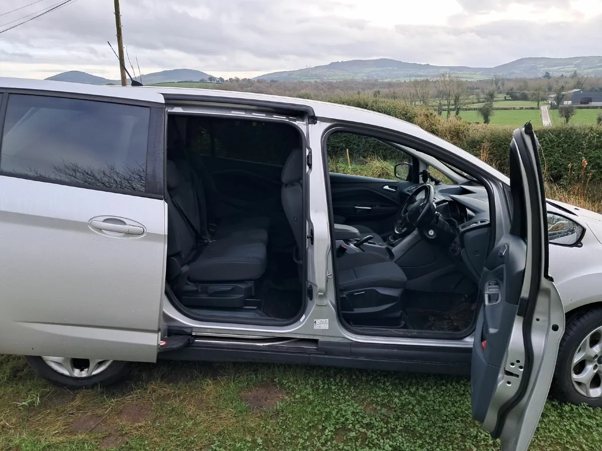 Ford Grand C-Max 2012 - Image 1