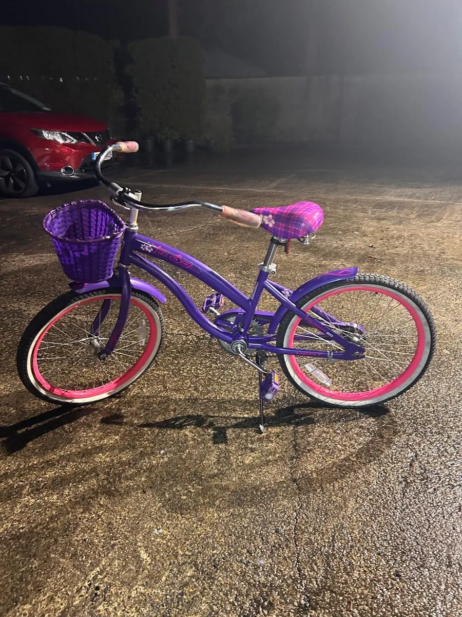 Girls bike with Helmet - Image 3