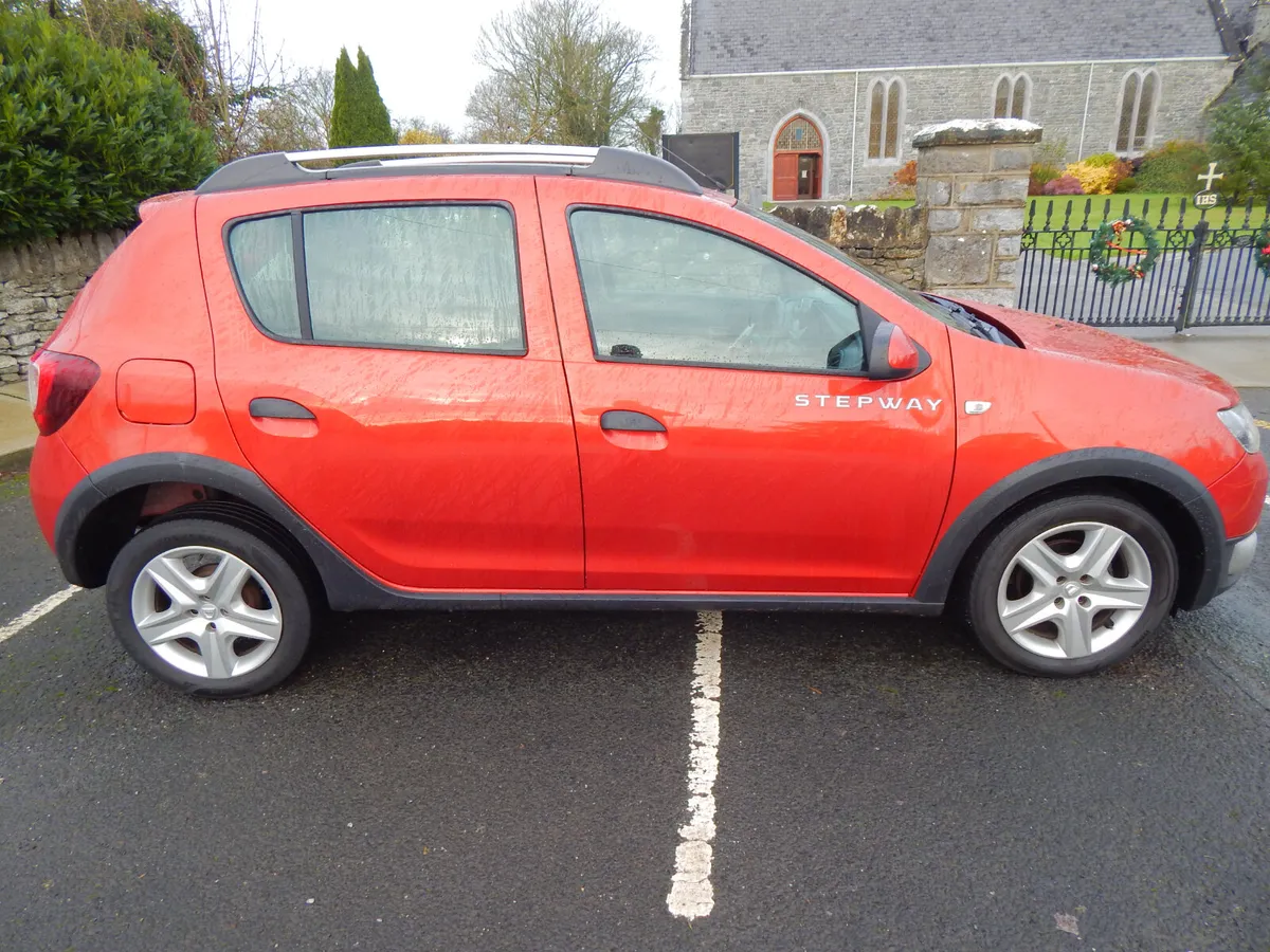 Dacia Sandero Stepway 2015 signature dsl only 98k - Image 1