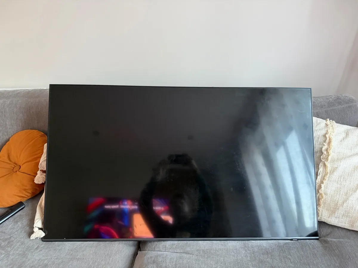 Samsung 50 QLED TV warranty until oct 2028 - Image 1