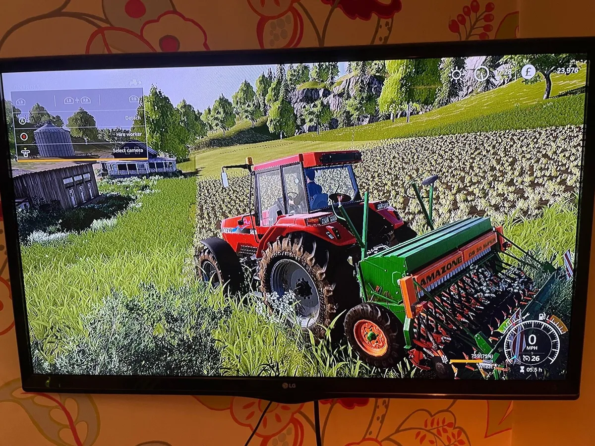 Kids Xbox one with 2 remotes and 9 games - Image 3