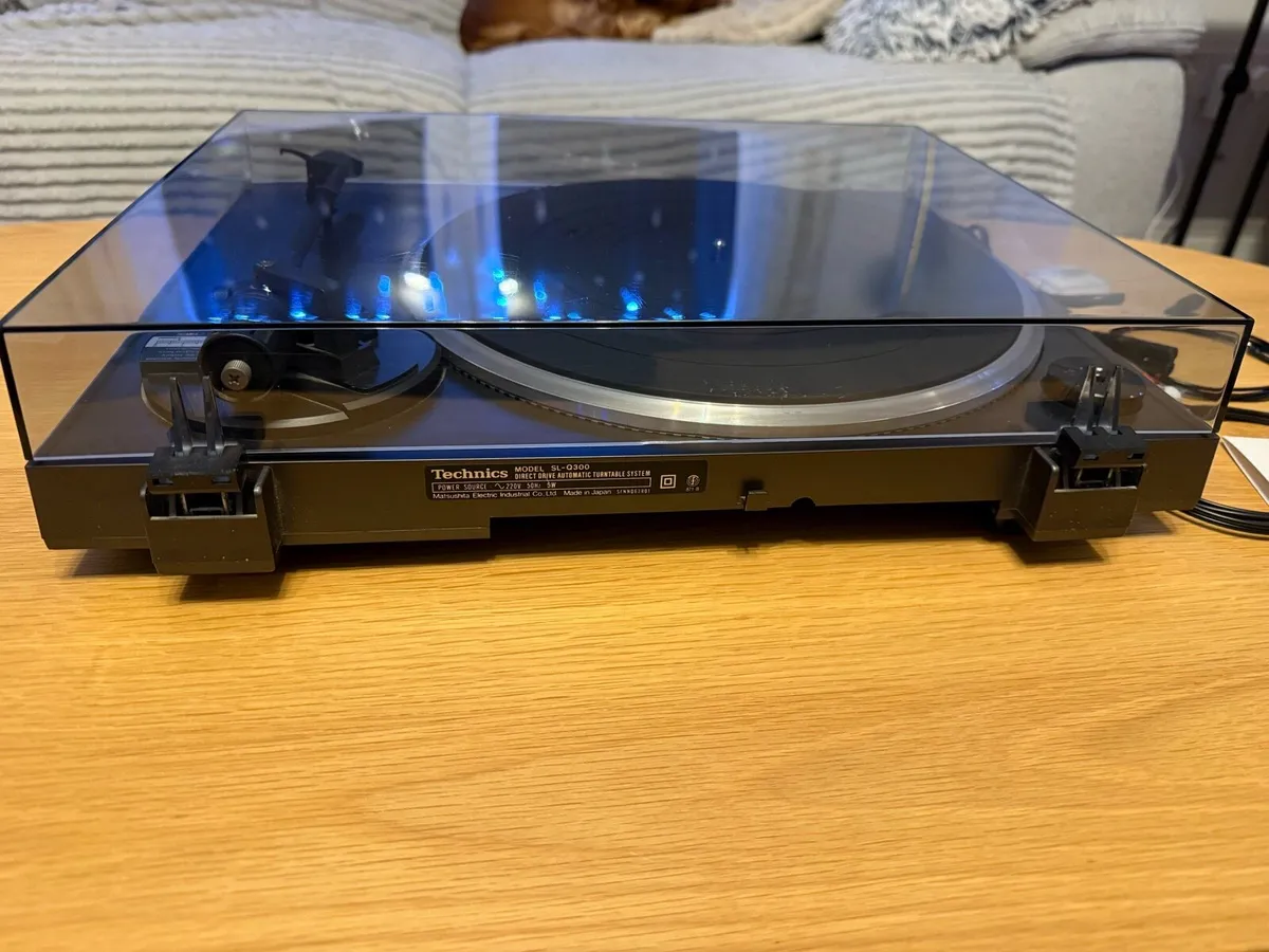 Technics SL-Q300 turntable/recorder - Image 4