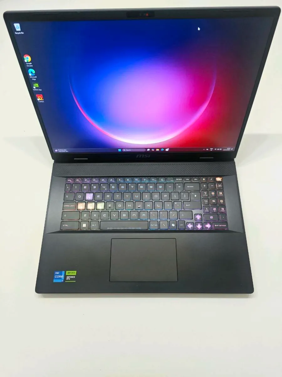 GAMING MSI SWIFT 17 i7-14700HX NVIDIA 4060 8GB - Image 1