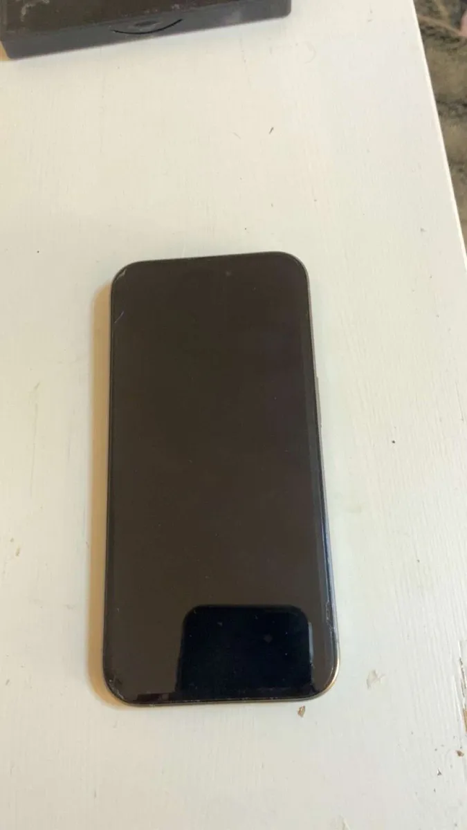I phone 15 pro - Image 4