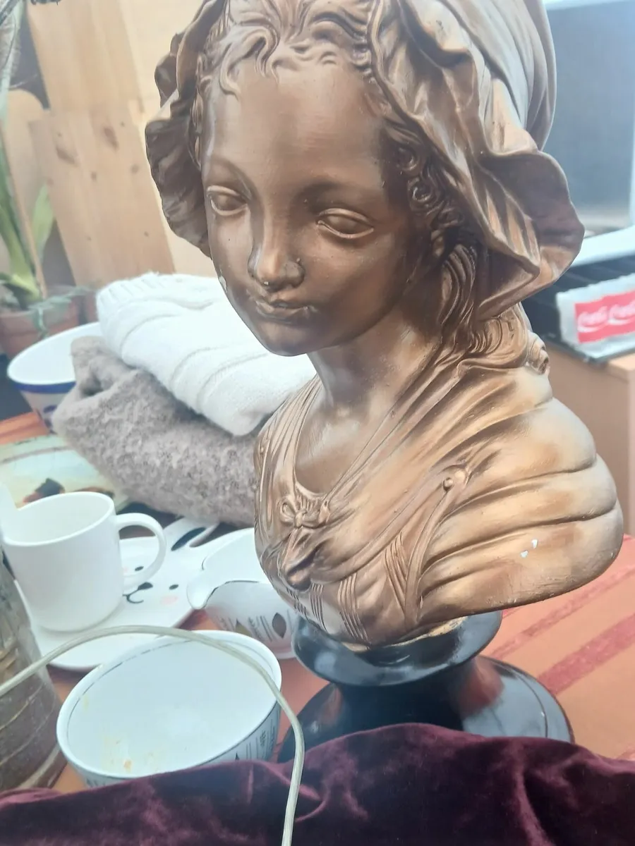Antique Style Bust of Lady - Image 3