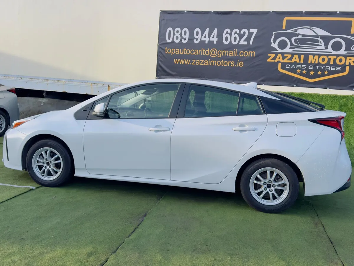 Toyota Prius 2021 - Image 3