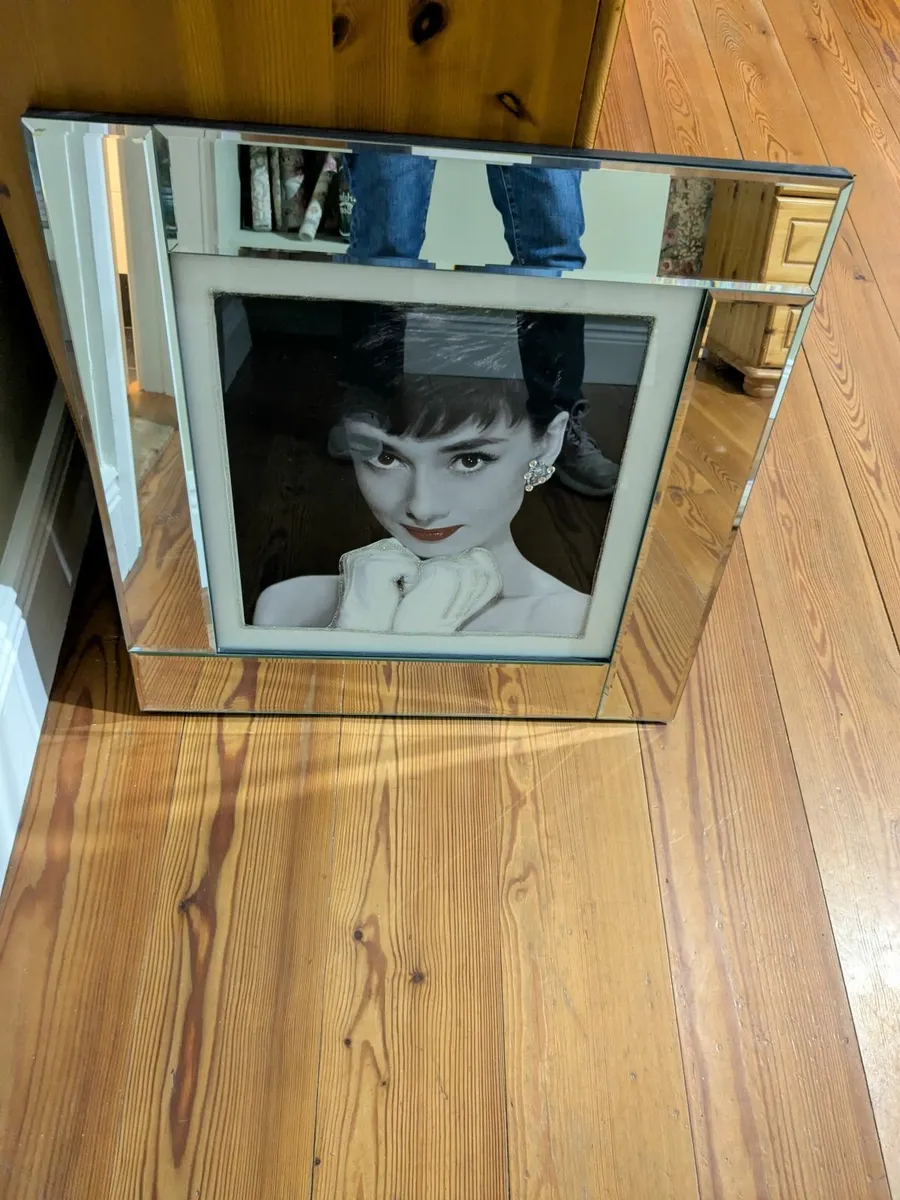 Mirrored framed Audrey Hepburn picture. - Image 3
