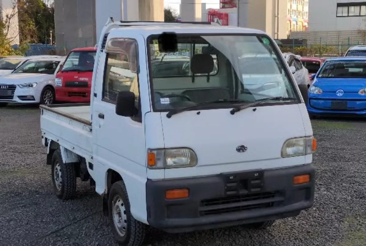 Subaru Sambar 4 wheel drive mini truck - Image 1