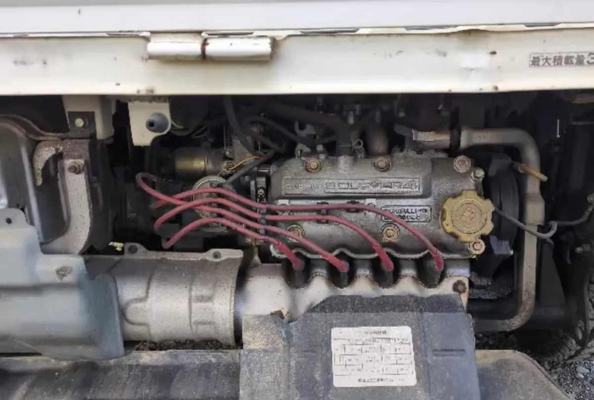 Subaru Sambar 4 wheel drive mini truck - Image 4