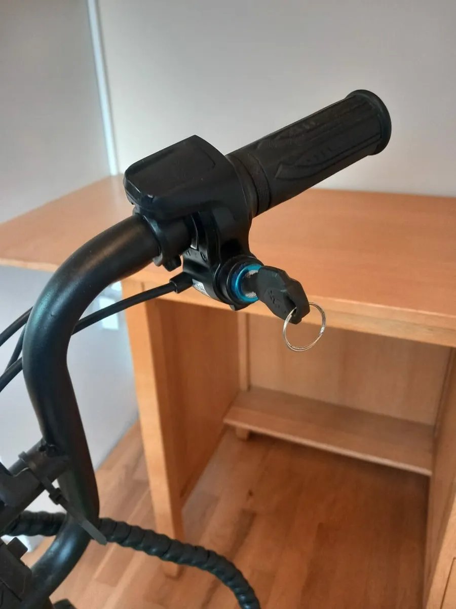 Manta Electric Scooter - Image 3