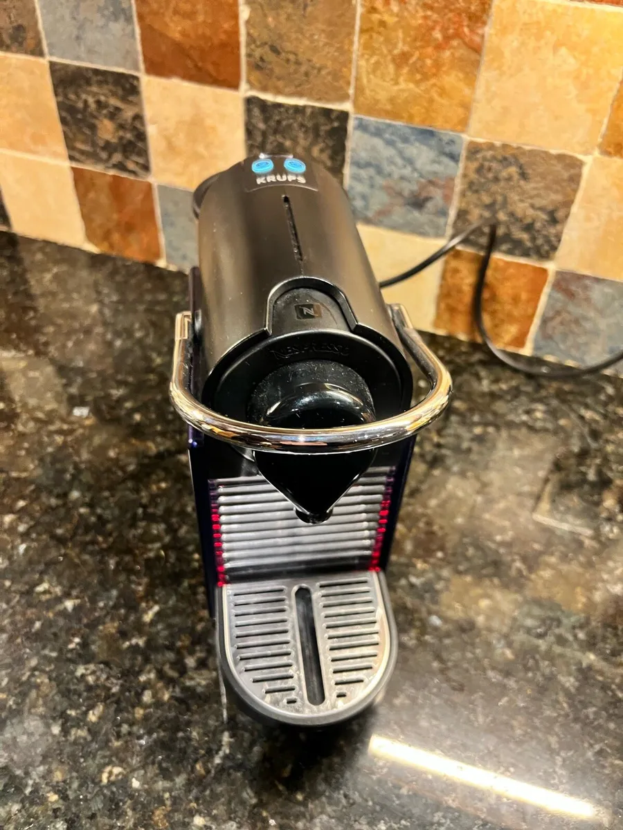 Nespresso pixie coffee machine - Image 4