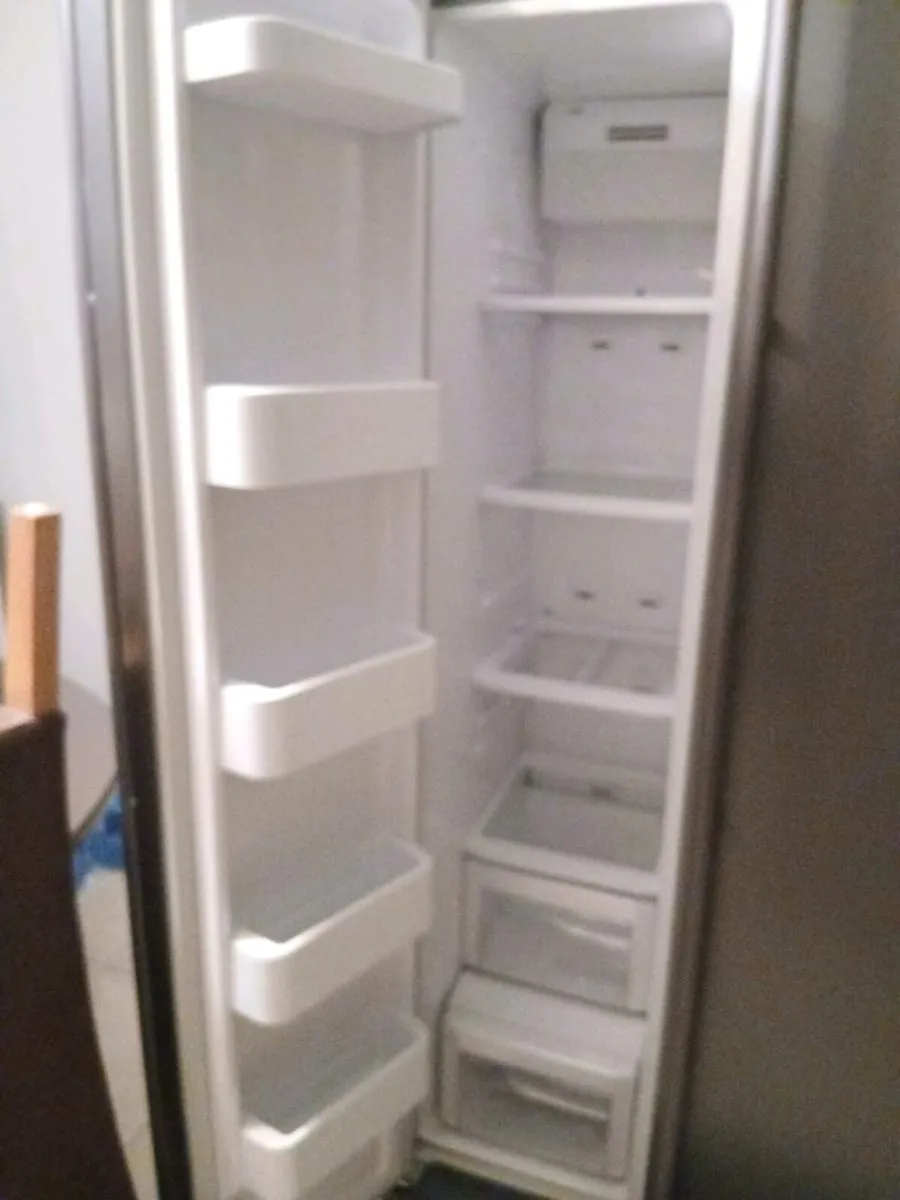 Samsung american style fridge freezer - Image 3
