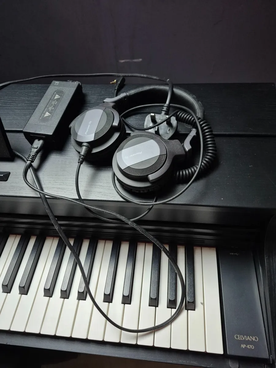 Casio Digital Piano - Cleviano AP -470 - Image 1