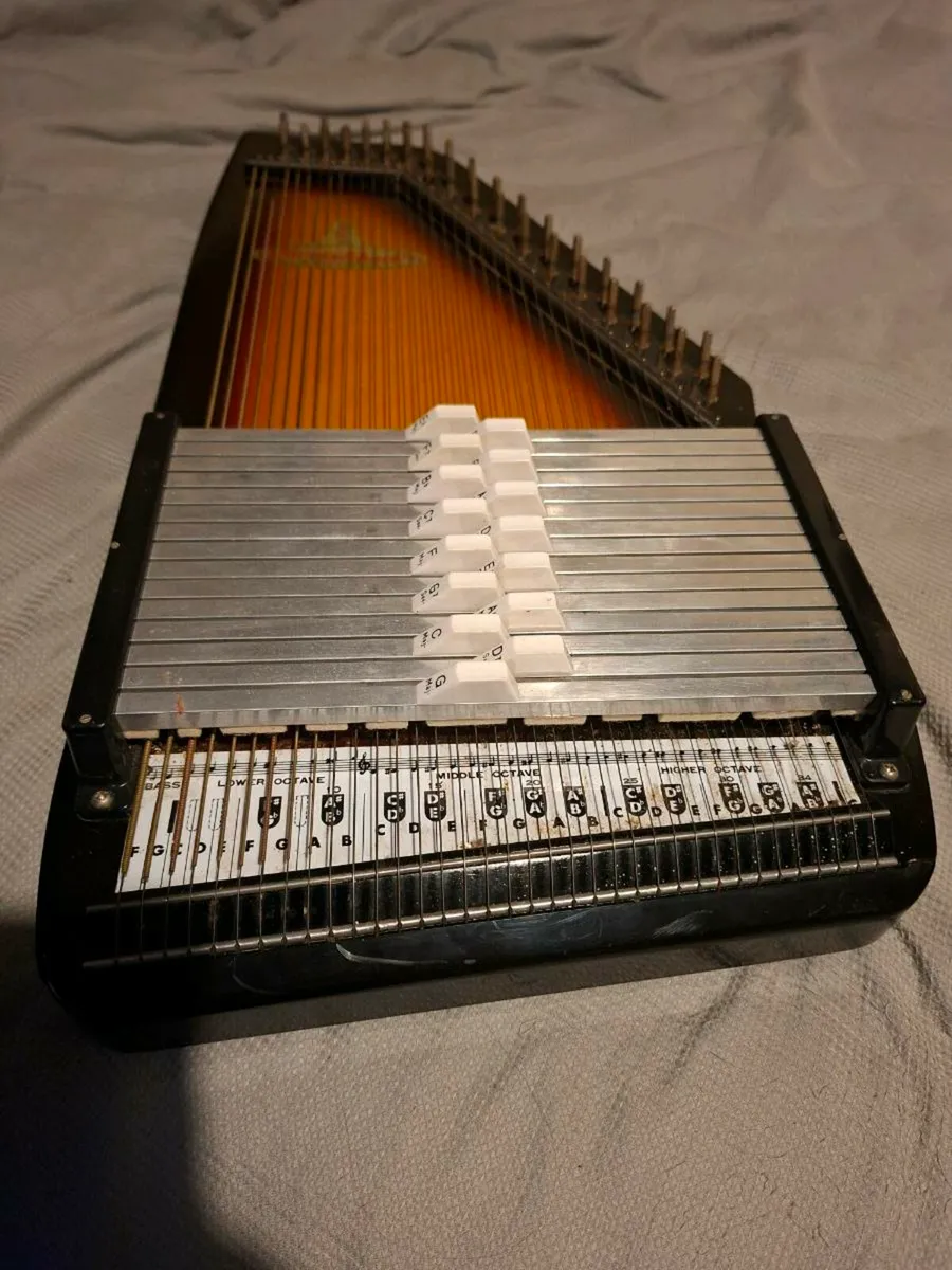 Vintage Traditional Autoharp made in Japan - Image 2
