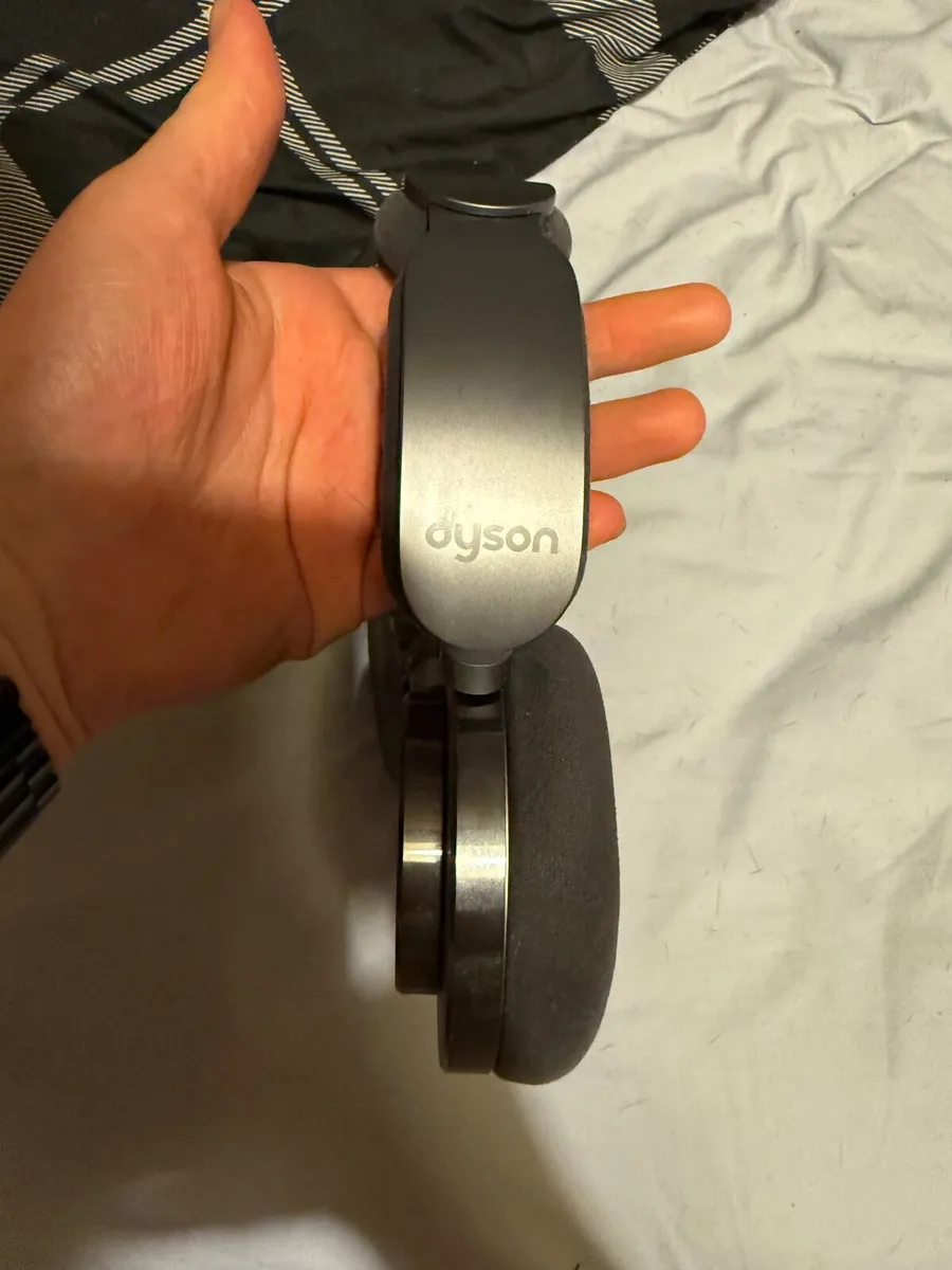 Dyson headphones - Image 1