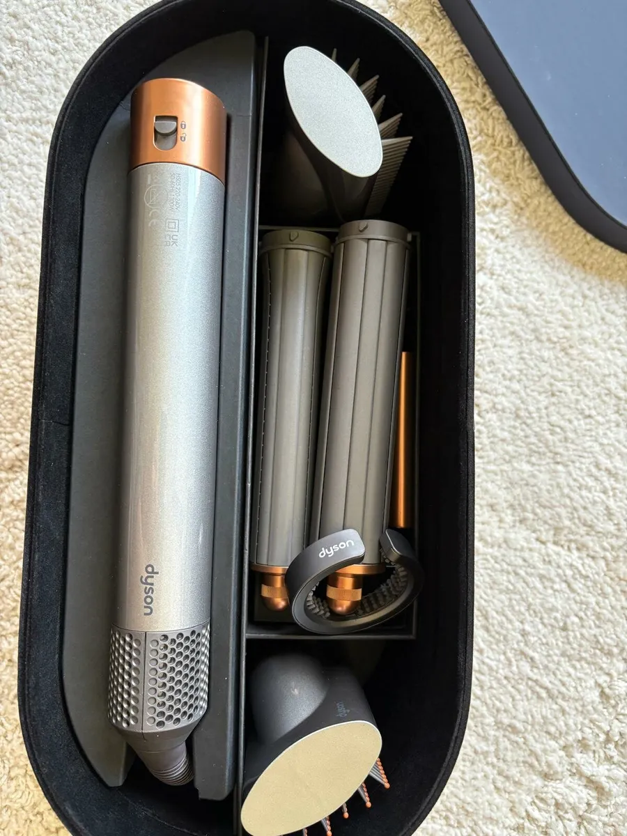 Dyson Airwrap™ multi-styler and dryer - Image 1