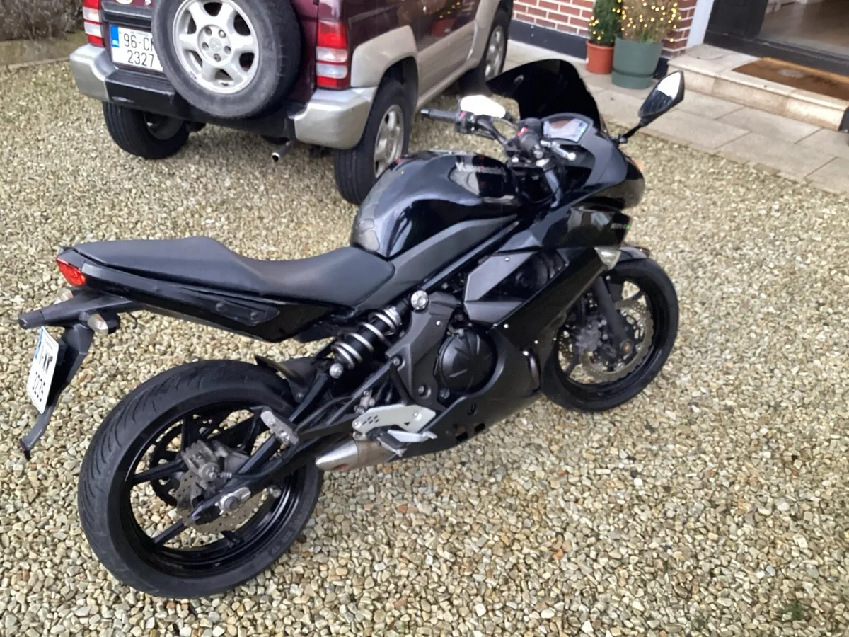 2011 Kawasaki er6 - Image 1