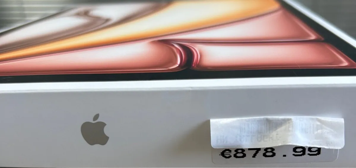 13" iPad Air M3 Chip | 128GB | Starlight 2025 - Image 2