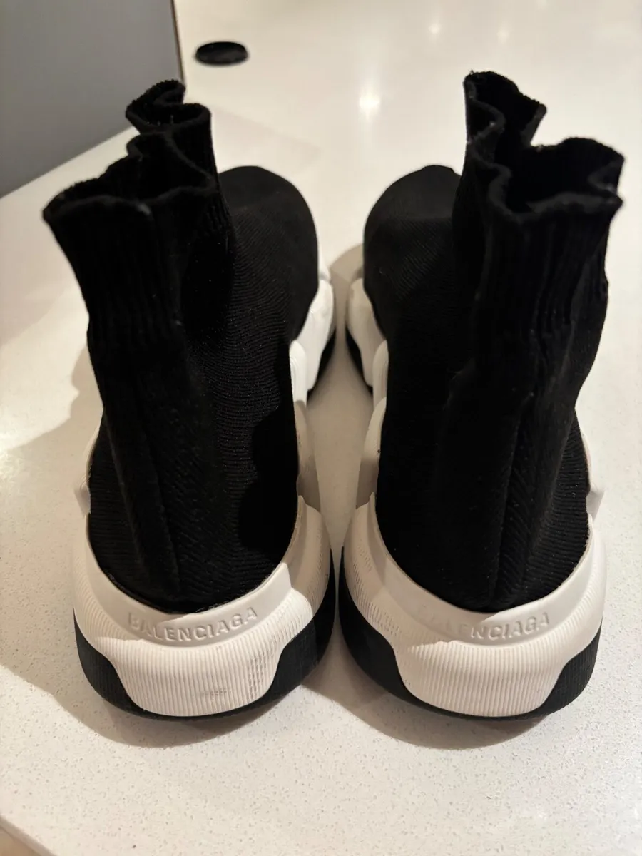 Balenciaga Speed 2.0 in Black/White - Image 2