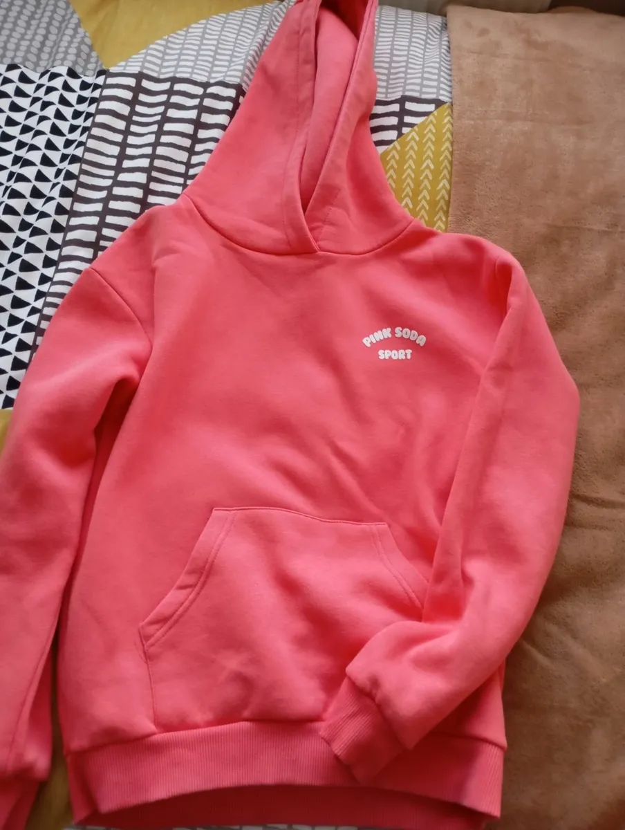 Girls clothes - Image 1